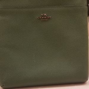 Green Kitt Messenger Crossbodu